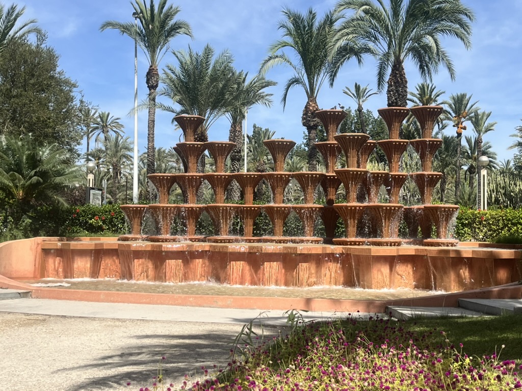 Palmowy Park w Elche - atrakcja blisko apartamentu Gran Alacant, odległość 18km