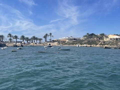 Rejs do Tabarcy - podróż na wyspę z krystalicznie czystą wodą i historycznymi zabytkami