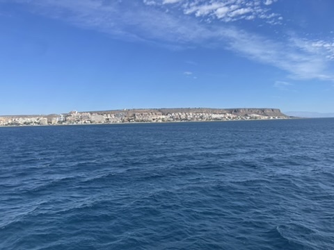 Statek turystyczny płynący do wyspy Tabarca z Santa Pola - cena 10€ dorosły, 8€ dziecko