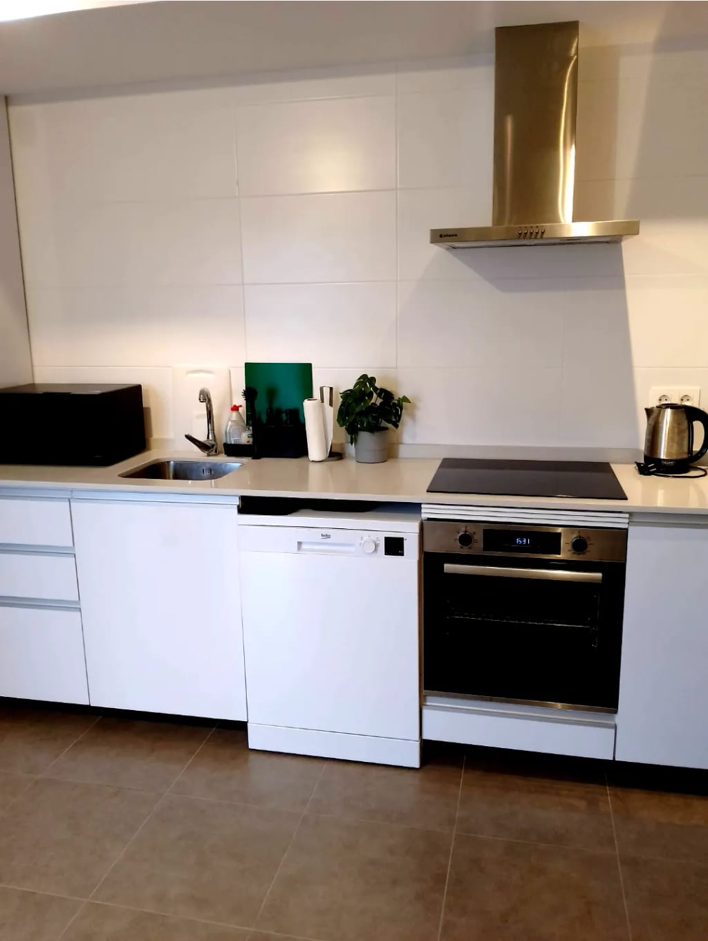 Apartment kitchen in a side-angle frame