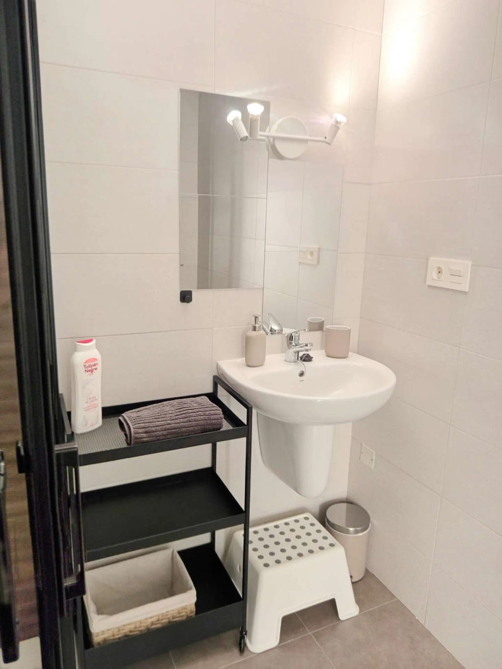 Apartment bathroom from an entry viewpoint