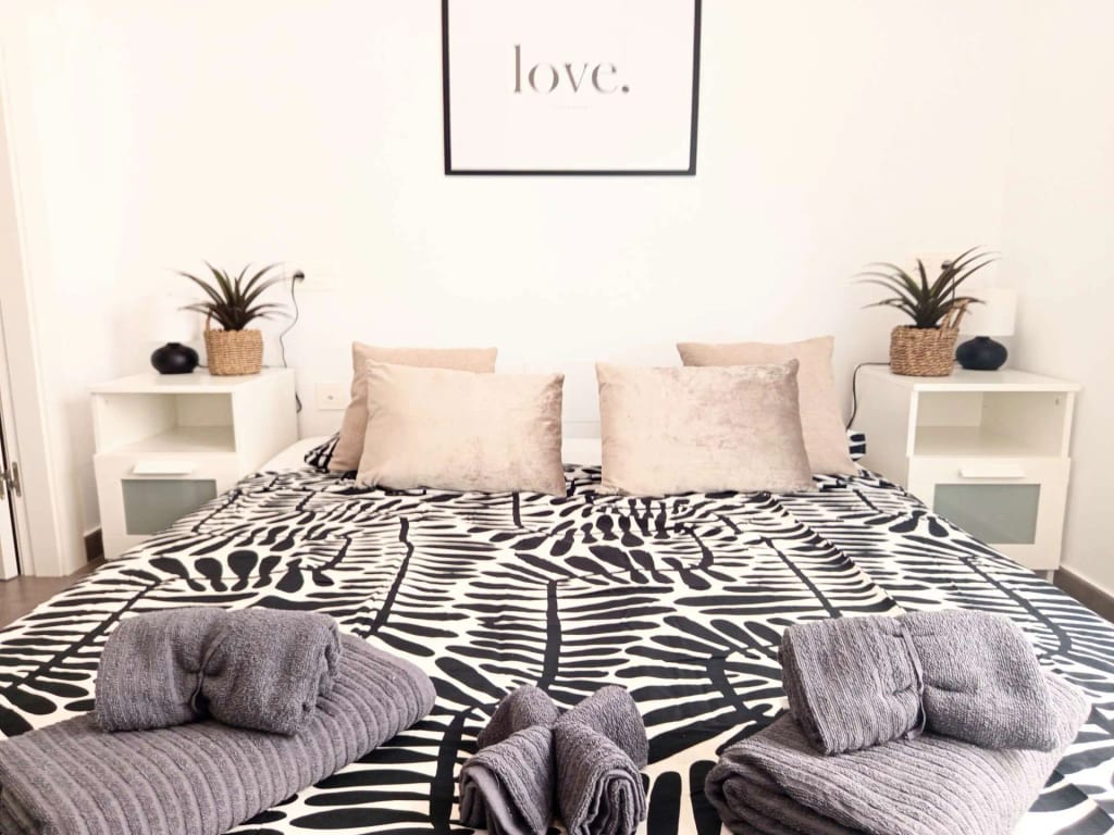 Primary bedroom in a horizontal frame