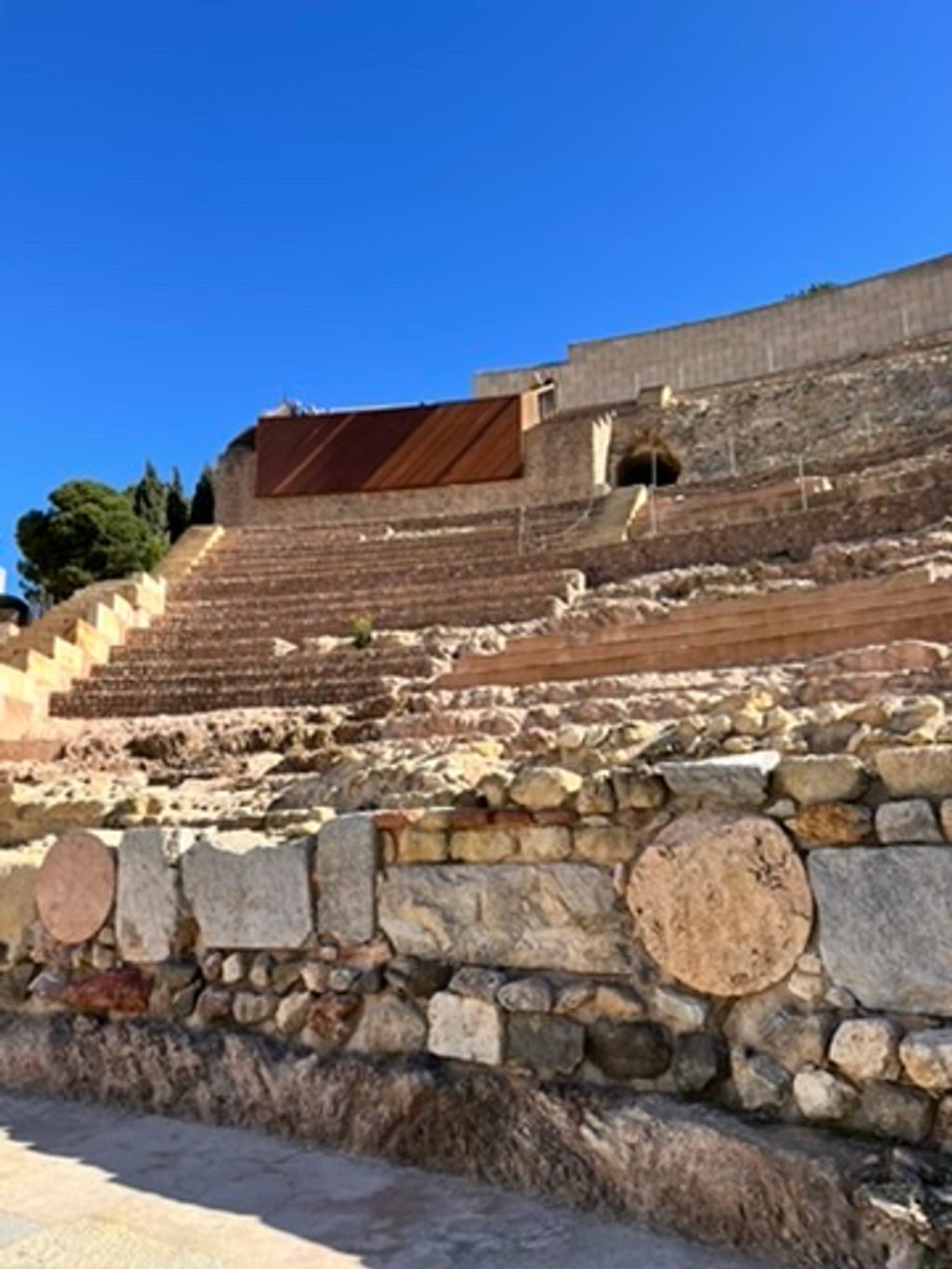 Cavea - widownia Teatru Rzymskiego w Cartagenie
