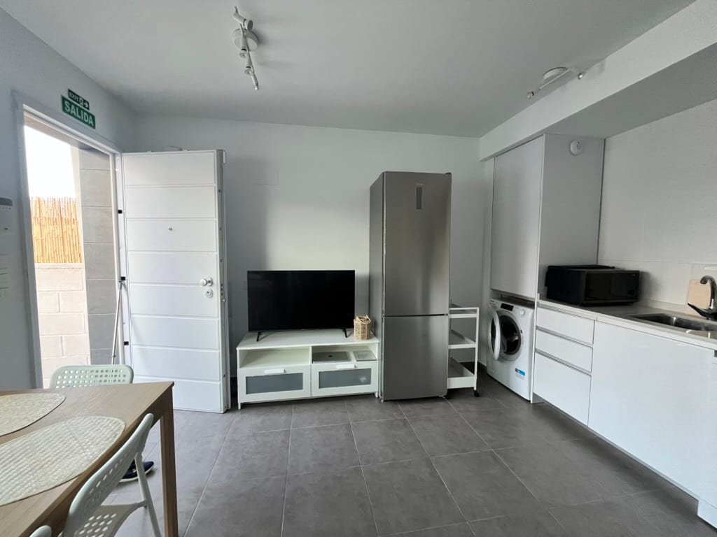 Basen wspólnotowy przy apartamencie Brisa Alacant